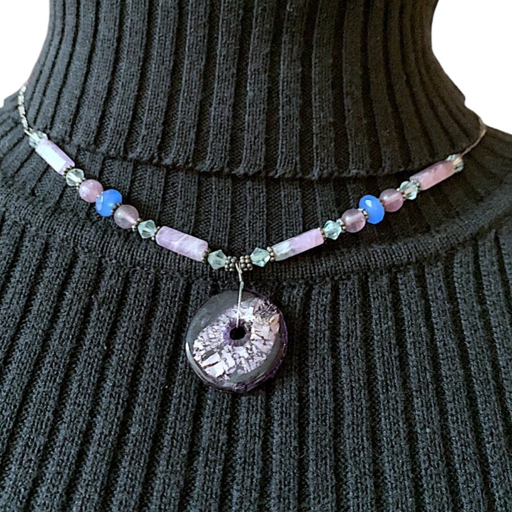 Original Quebecois handmade necklace - glass beads violet